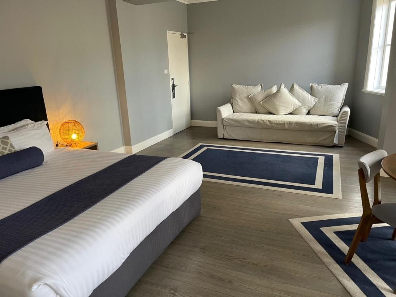 Seabreeze Hotel เนลสันเบย์ ภายนอก รูปภาพ
