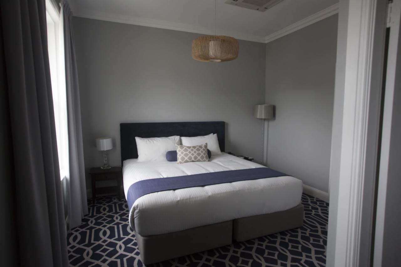 Seabreeze Hotel เนลสันเบย์ ภายนอก รูปภาพ